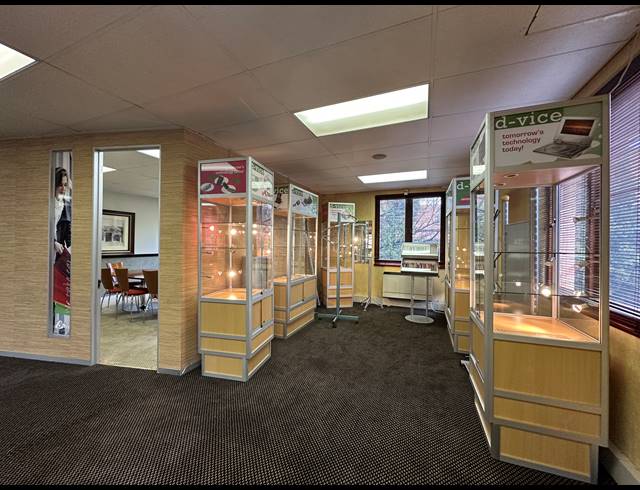 950M² OFFICE TO LET IN WOODMEAD